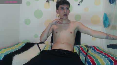 Snapshot of erik_lion chatting on December 2024 05:43:01 PM Jhon online show from December 2024 05:43:01 PM