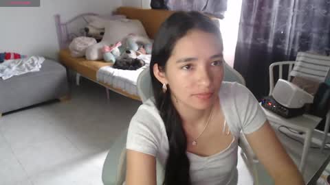 erina_1 online show from April 2026 05:27:01 PM