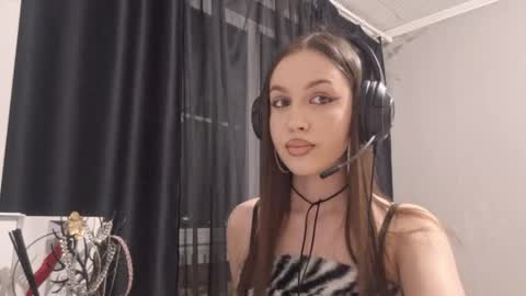 Katrin online show from April 2026 04:59:02 PM