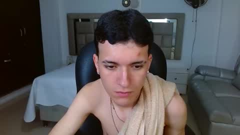 eroboyxox online show from February 2026 11:14:02 PM