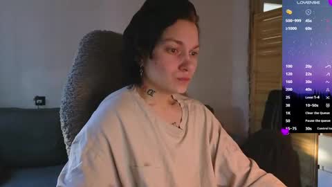 esajukyy online show from April 2026 01:05:02 AM