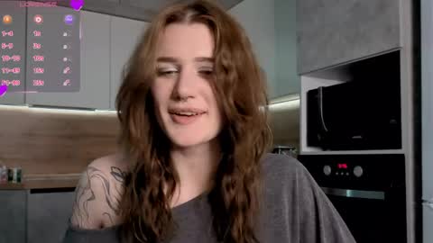 EshleGreen online show from April 2026 07:14:01 PM