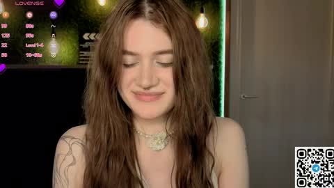 EshleGreen online show from April 2026 07:32:01 PM