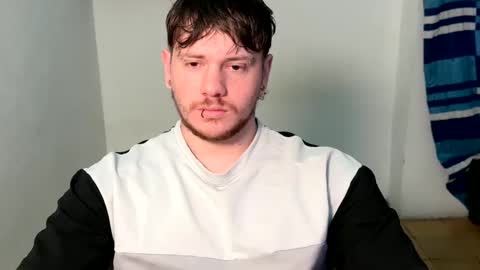 eskol212 online show from May 2026 11:13:01 PM