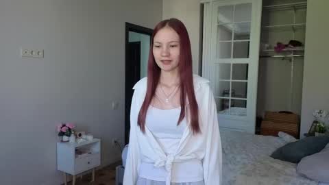 Esme online show from May 2026 06:19:02 AM