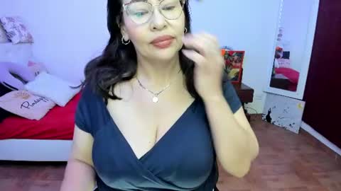 esme online show from June 2026 08:41:02 PM