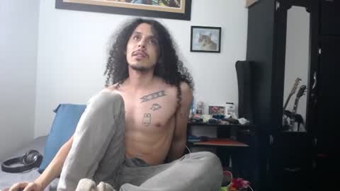 Snapshot of esnaider_man chatting on July 2026 10:45:01 PM Esnider online show from July 2026 10:45:01 PM