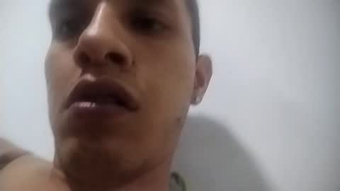 esneyderhenao20 online show from April 2026 06:02:01 AM