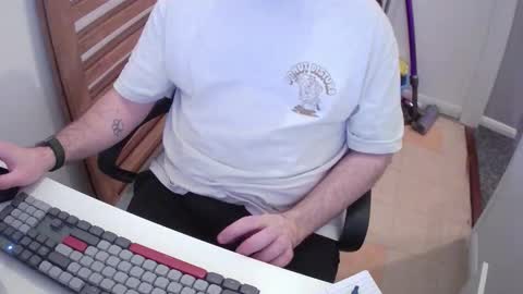 Snapshot of essex_wild chatting on February 2026 09:40:02 PM Morph online show from February 2026 09:40:02 PM