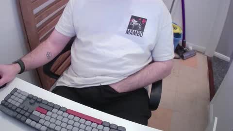 Snapshot of essex_wild chatting on February 2026 09:32:01 PM Morph online show from February 2026 09:32:01 PM