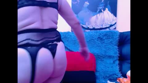 estefania_344 online show from October 2025 10:42:02 PM