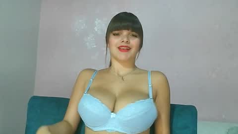 Estefa online show from December 2025 05:53:02 PM