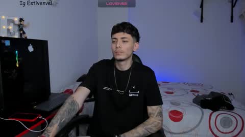 estivenvel online show from March 2026 04:12:01 PM