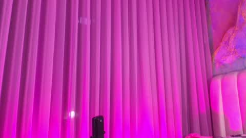 Estrella online show from April 2026 11:57:01 AM