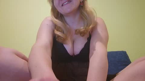 estrellawalters online show from January 2025 03:52:01 PM