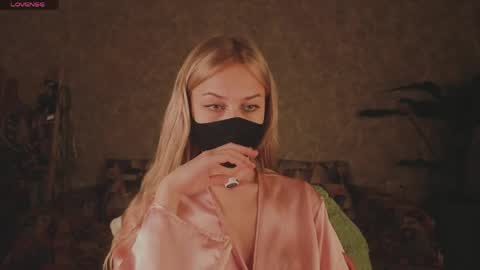 Sophia online show from April 2026 10:22:01 PM