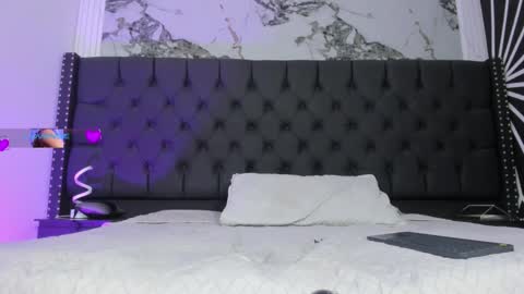 ethaancox online show from March 2026 02:04:02 AM