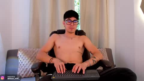 etham_wolf1 online show from April 2026 05:30:01 PM
