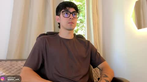 etham_wolf1 online show from May 2026 12:43:02 PM