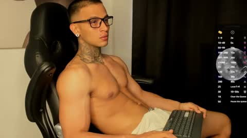 Snapshot of ethan_devis7 chatting on June 2026 08:41:02 PM Ethan - Independent model online show from June 2026 08:41:02 PM