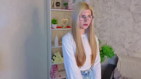 eusebiamalekan online show from May 2026 04:07:02 AM