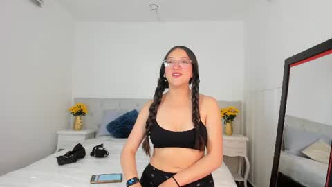 Snapshot of eva_mark chatting on June 2026 11:40:02 AM Eva online show from June 2026 11:40:02 AM
