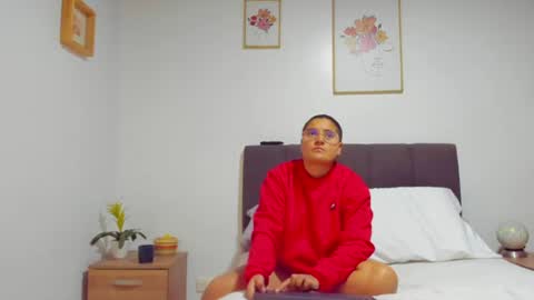 Snapshot of eva_mia_ chatting on July 2026 11:27:01 AM Eva y Mia online show from July 2026 11:27:01 AM