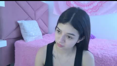 Eva Sin online show from July 2026 07:35:01 PM