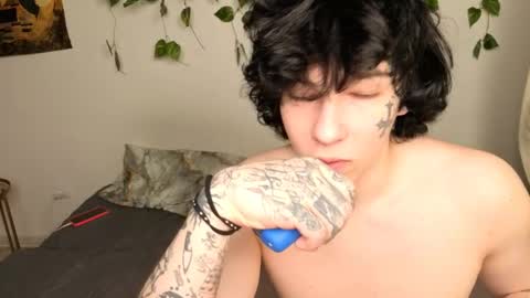 Snapshot of eva_sunshine_blueeyes chatting on May 2026 07:52:01 PM Eva Sunshine Blue Eyes online show from May 2026 07:52:01 PM