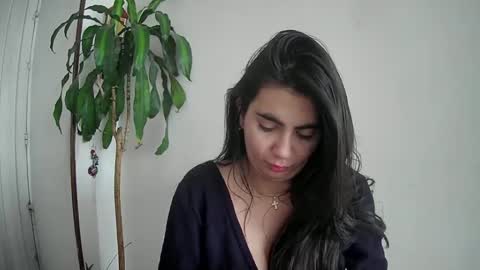 evacollins12 online show from December 2024 12:27:01 PM