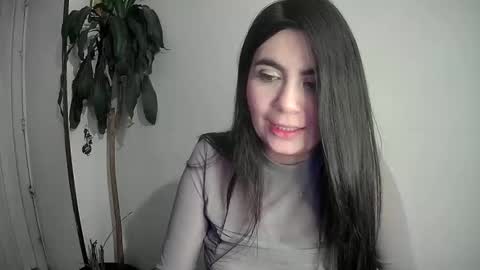 evacollins12 online show from December 2024 04:19:01 AM