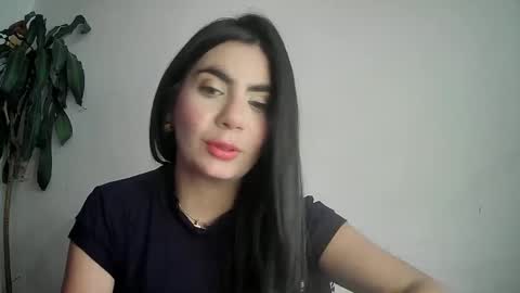 evacollins12 online show from February 2025 10:21:02 PM