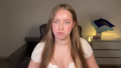 Snapshot of evajuly chatting on June 2026 08:57:01 PM Eva online show from June 2026 08:57:01 PM