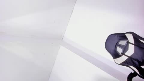 evanllelyne online show from February 2026 12:04:01 PM