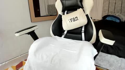 Evan online show from March 2025 07:17:01 PM