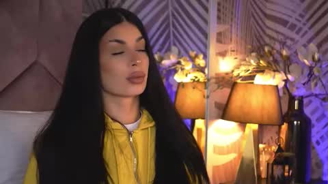 EvaRhea online show from February 2026 04:00:02 AM