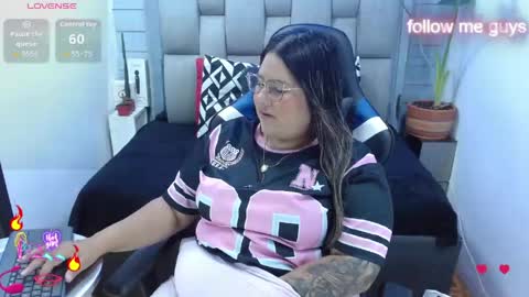 Snapshot of evelin_zaens chatting on June 2026 05:36:02 AM evelin zaens online show from June 2026 05:36:02 AM