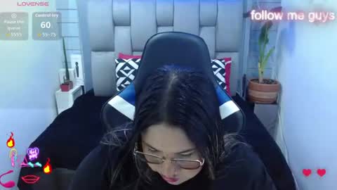 Snapshot of evelin_zaens chatting on June 2026 03:37:02 AM evelin zaens online show from June 2026 03:37:02 AM