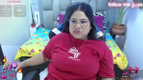 Snapshot of evelin_zaens chatting on July 2026 09:02:01 AM evelin zaens online show from July 2026 09:02:01 AM
