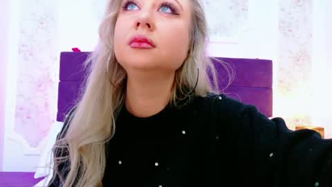 EvelinHill online show from February 2026 05:08:01 AM