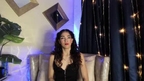 evelyn__rose1 online show from April 2026 01:36:01 AM