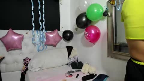 Evelyne online show from March 2026 04:18:02 AM