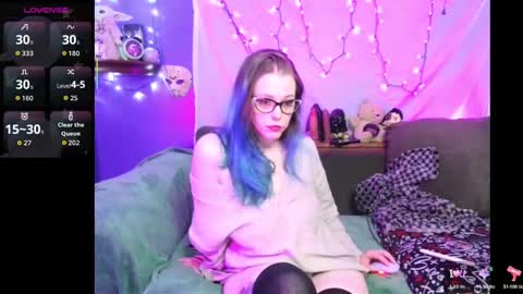 Snapshot of everlyester chatting on November 2025 05:30:02 AM Evie online show from November 2025 05:30:02 AM