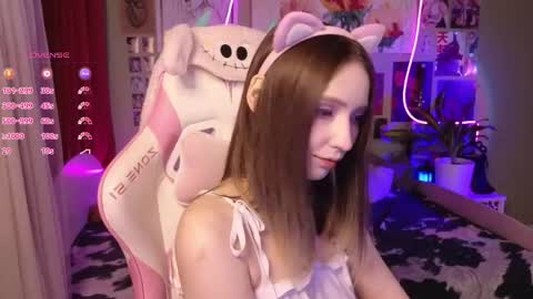 Evie online show from April 2026 08:43:02 PM