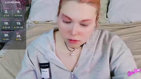 evie_val online show from February 2026 05:18:02 PM