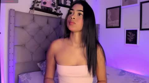 Ivi Alejandra  online show from December 2025 11:23:01 PM