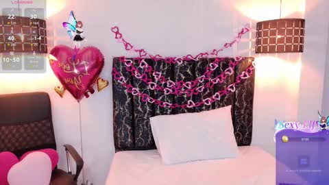 evvaa_moon online show from February 2026 12:31:01 PM