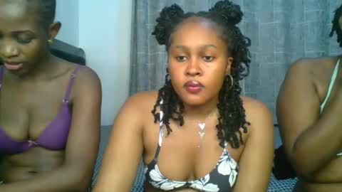exotic_cutiee online show from April 2026 07:26:01 PM
