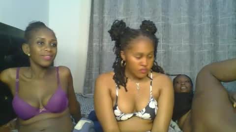 exotic_cutiee online show from April 2026 01:42:02 AM