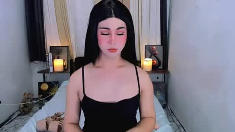 Snapshot of expensive_elise chatting on June 2026 11:14:01 AM expensive_elise online show from June 2026 11:14:01 AM